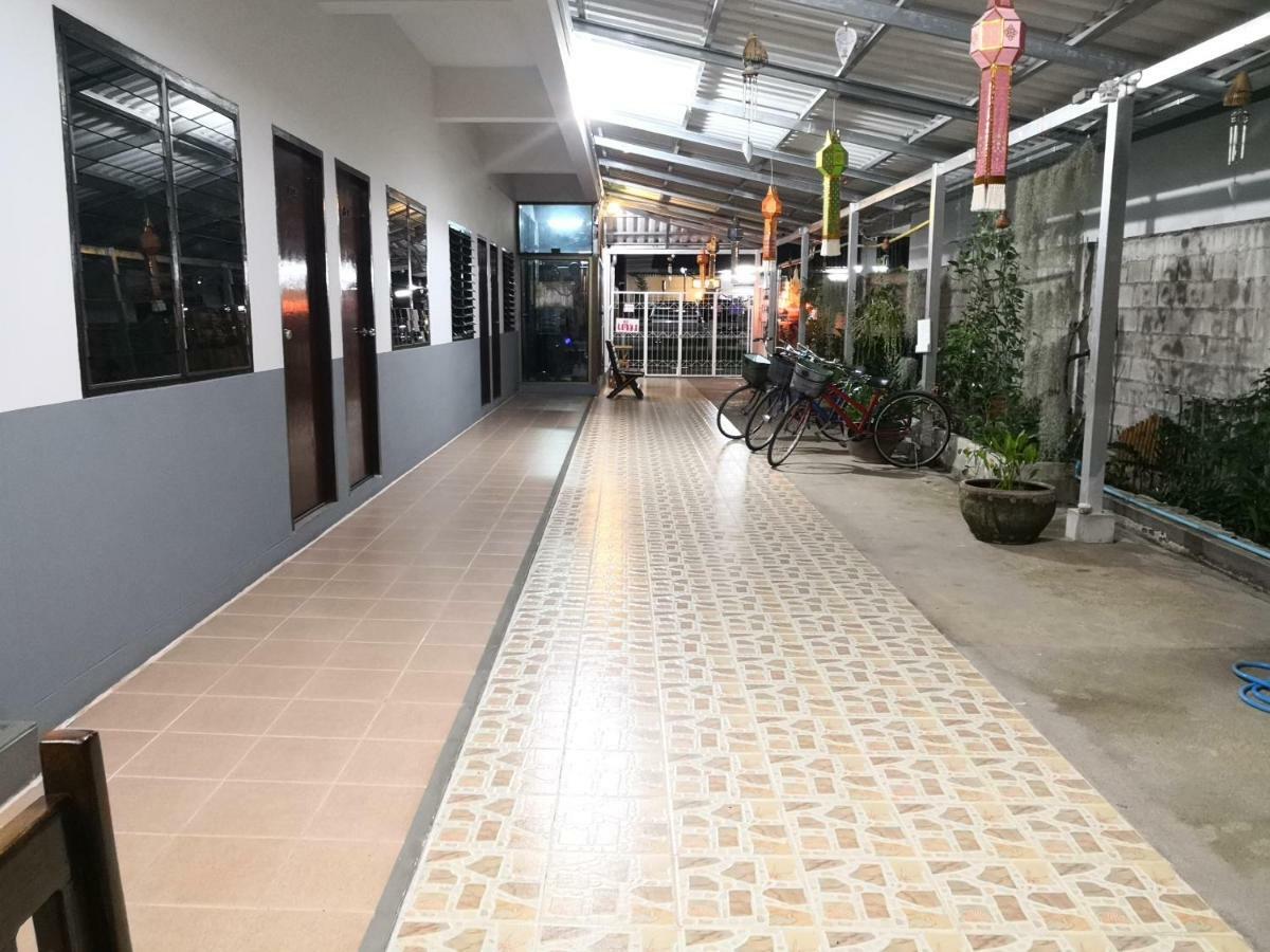 Hotel Ban Maitree Chiang Mai Exterior foto